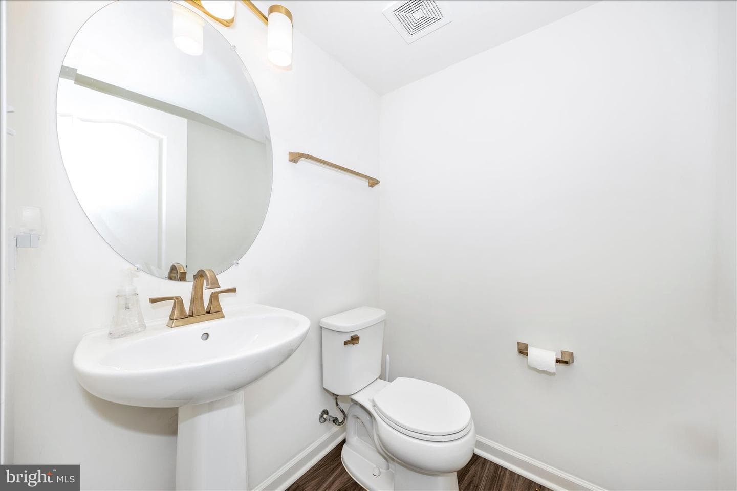 12 Belmont Place photo 20