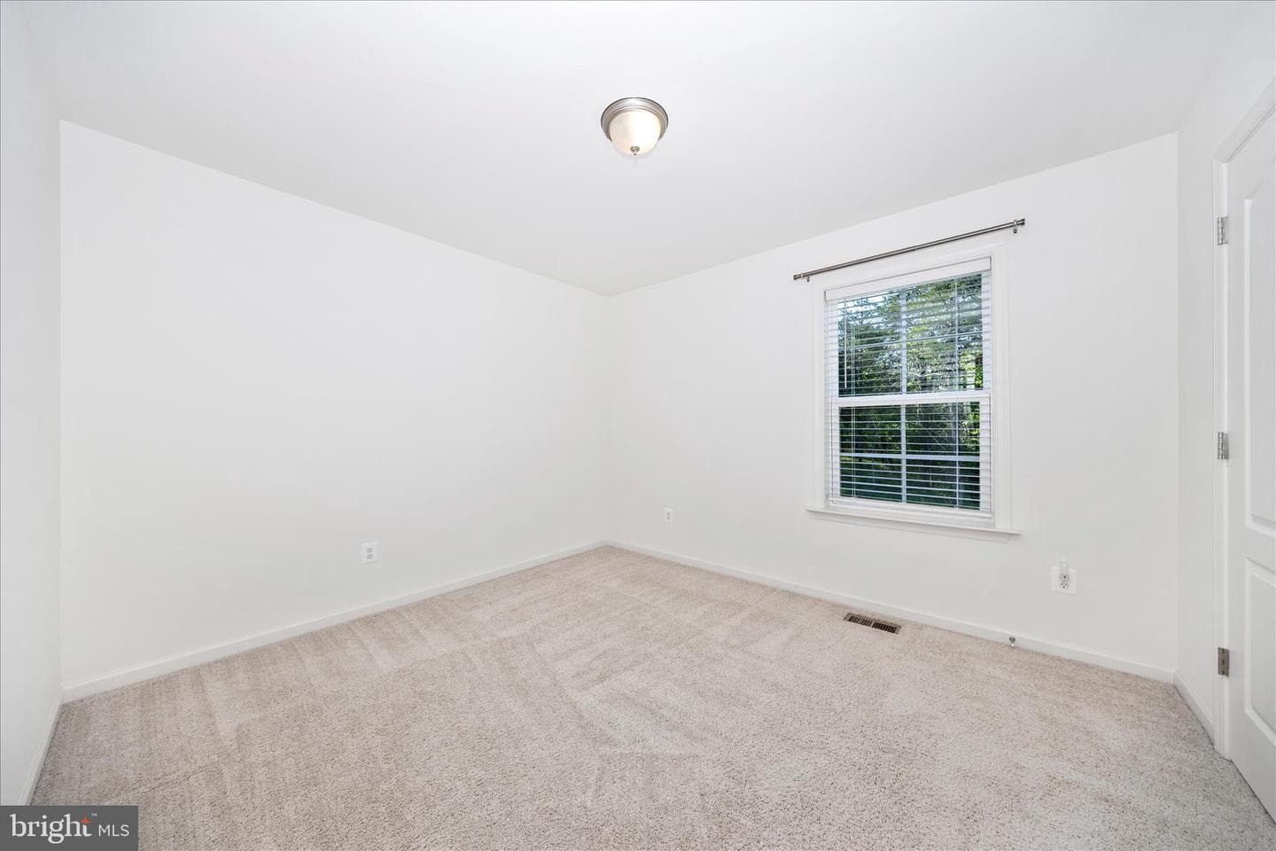 12 Belmont Place photo 28