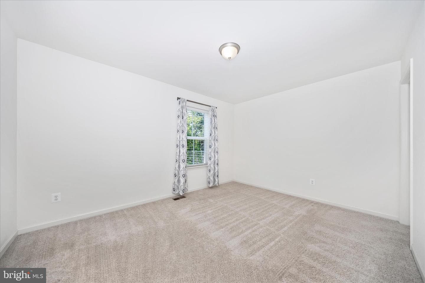12 Belmont Place photo 30