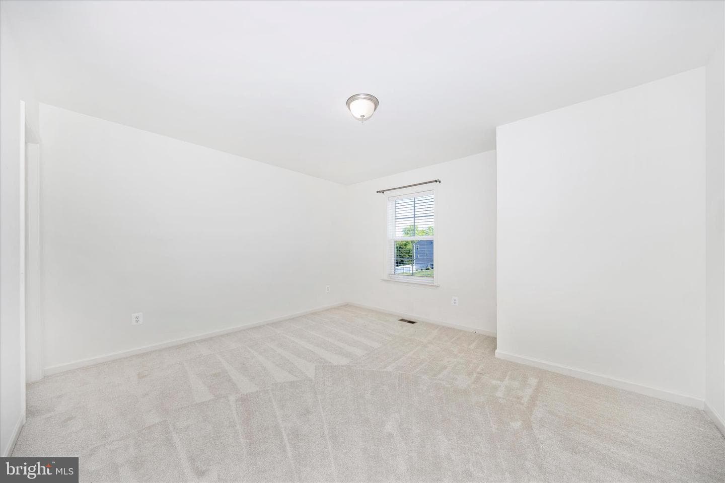 12 Belmont Place photo 32