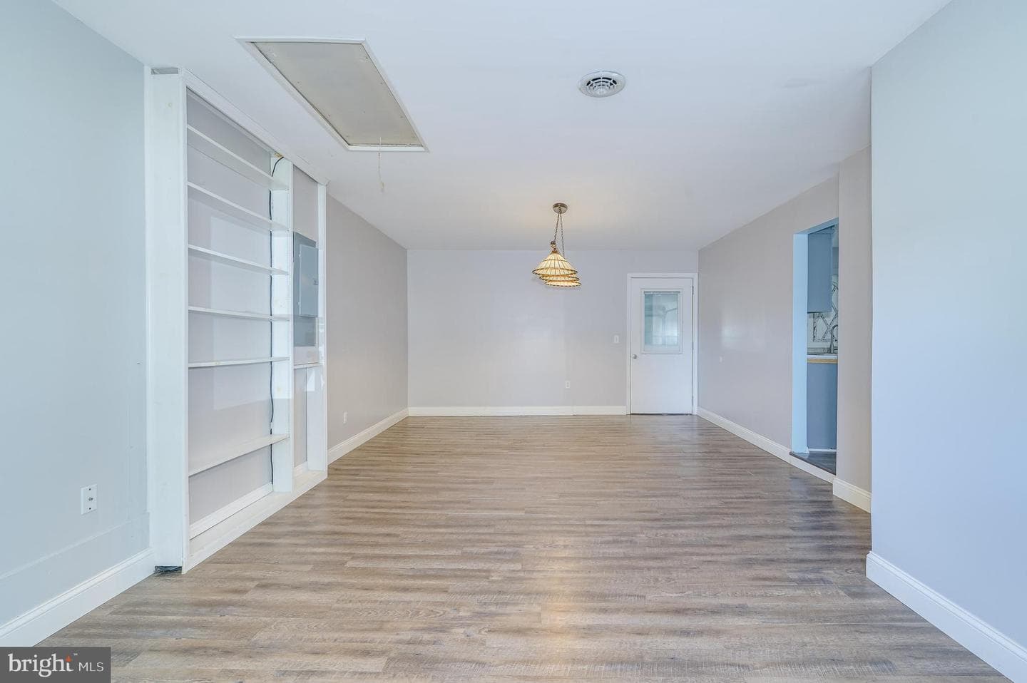 486 Richard Street photo 13