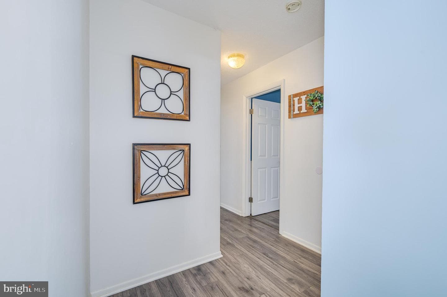 486 Richard Street photo 15