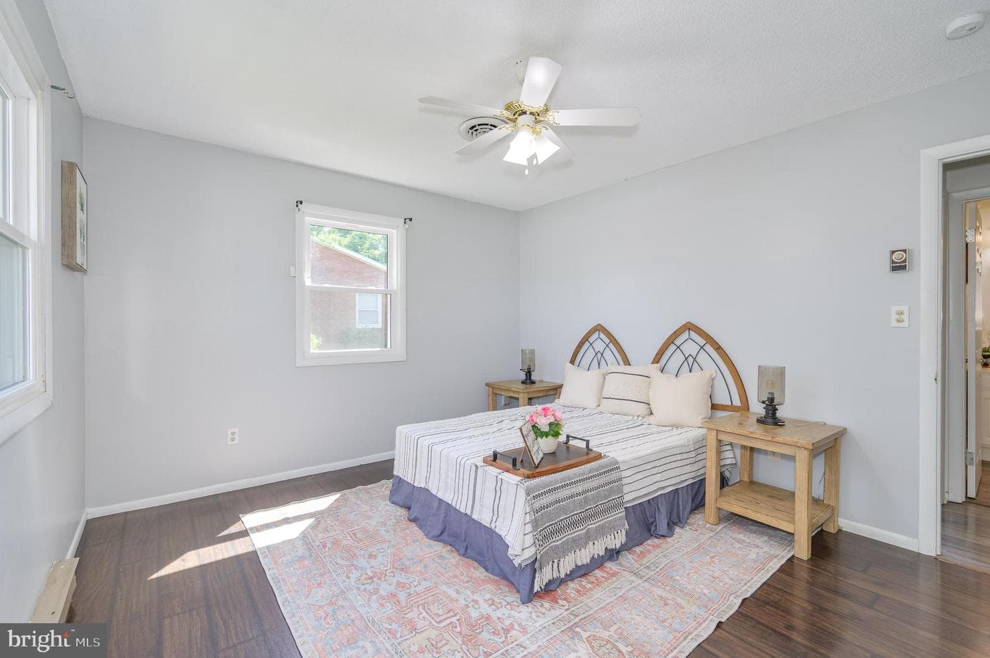 486 Richard Street photo 16