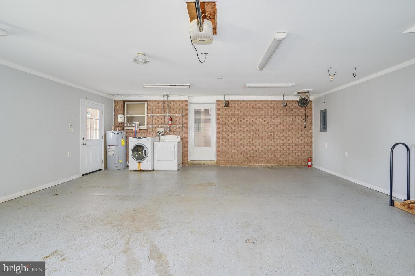 486 Richard Street photo 24