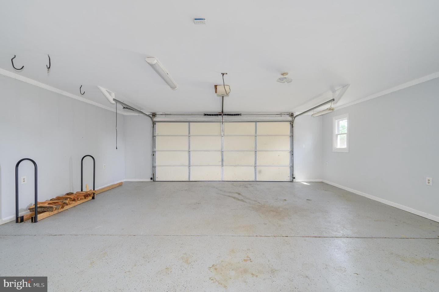 486 Richard Street photo 25