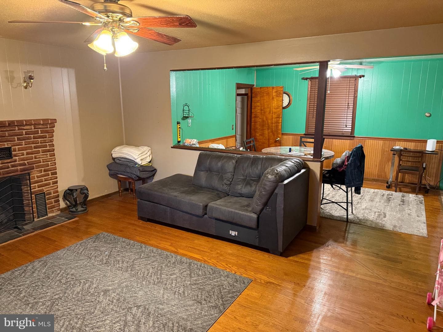 328 Richard Street photo 15
