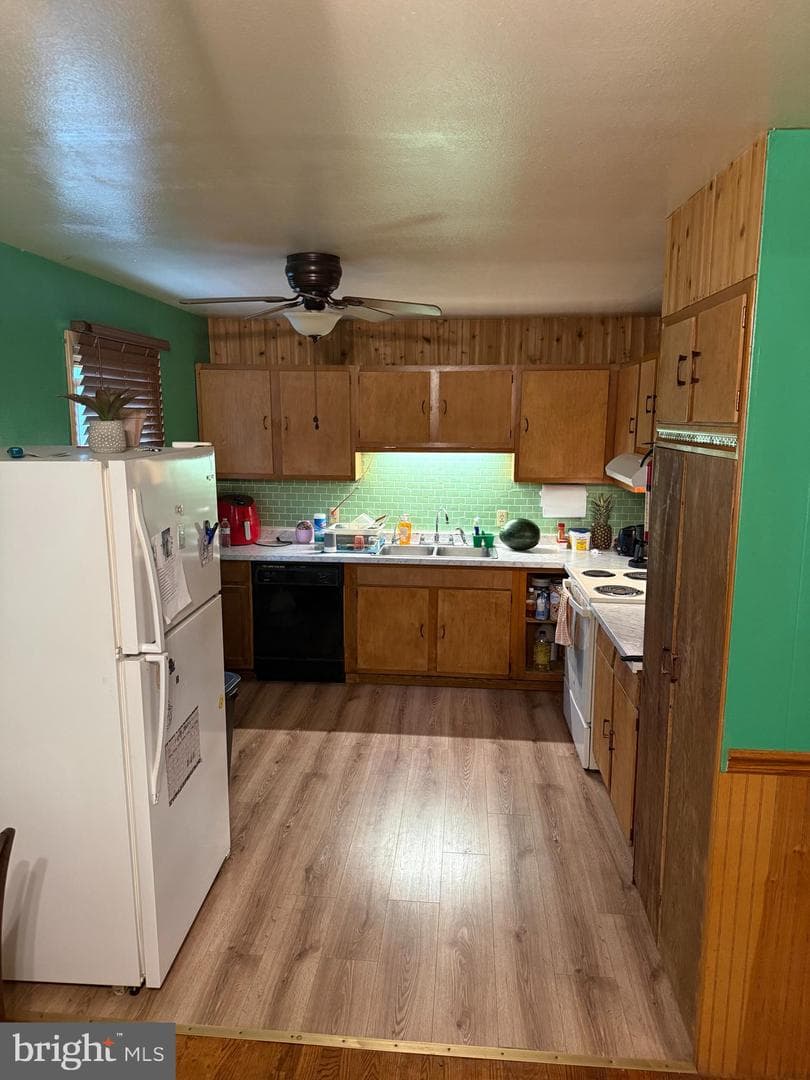 328 Richard Street photo 16