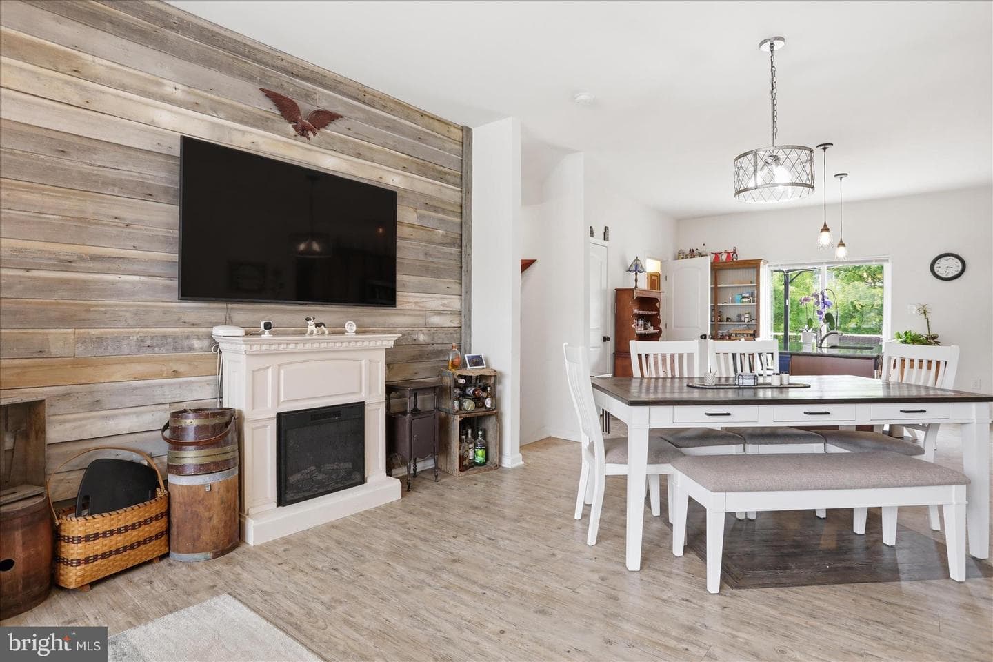 185 Magellan Drive photo 9