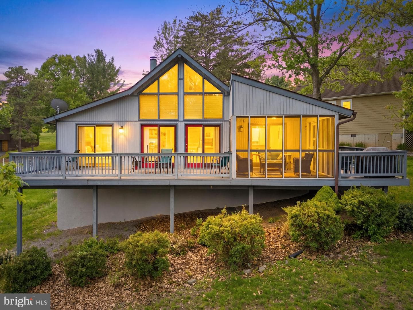 196 The Woods Rd, Hedgesville