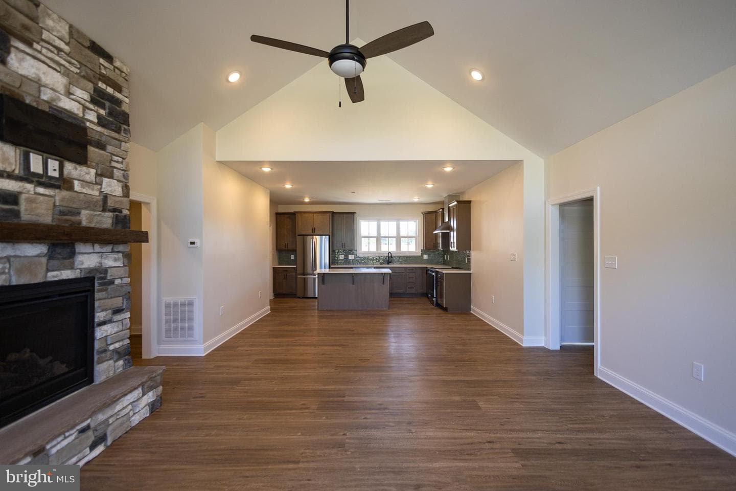70 Midland Court photo 16