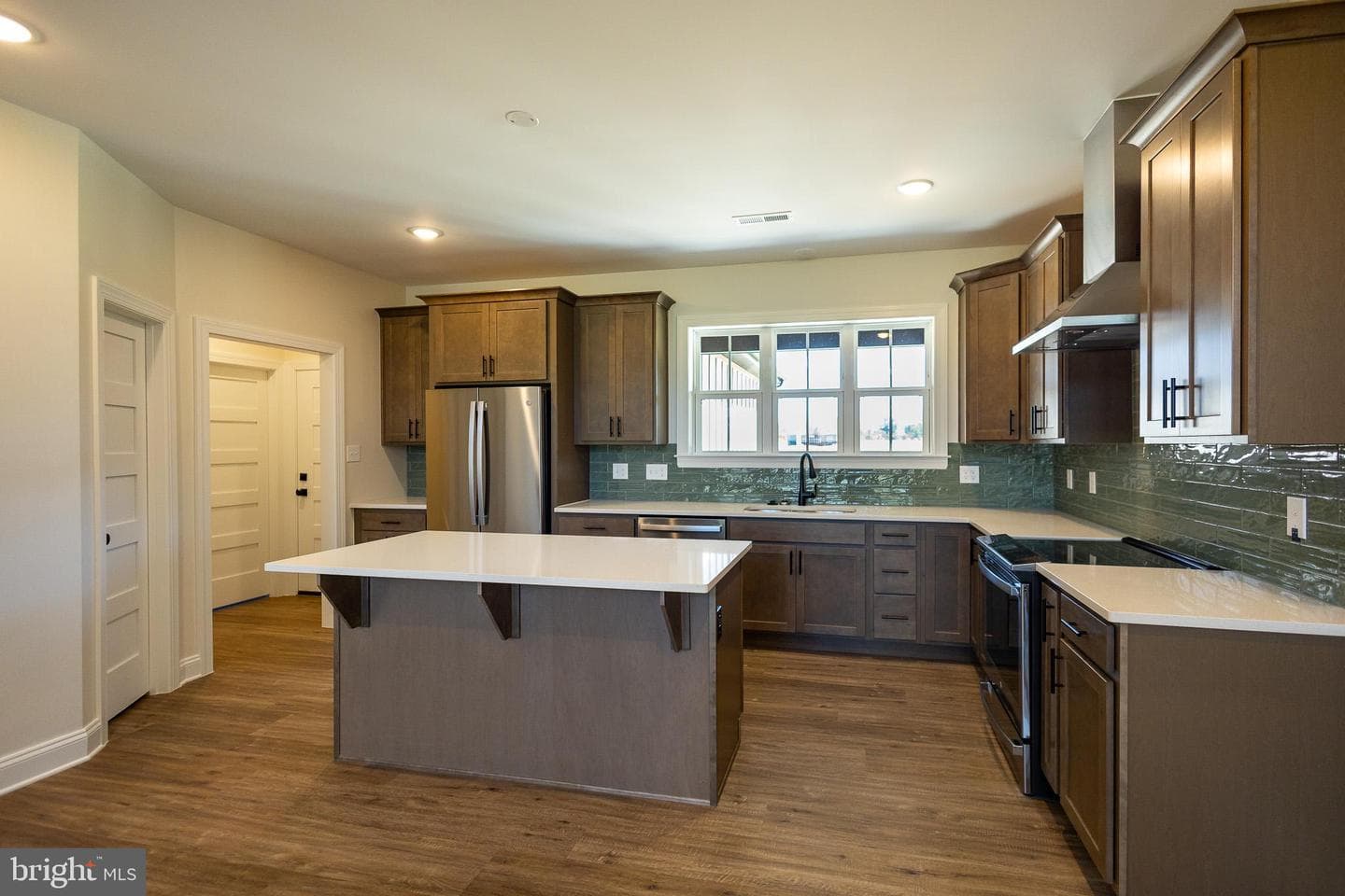 70 Midland Court photo 20