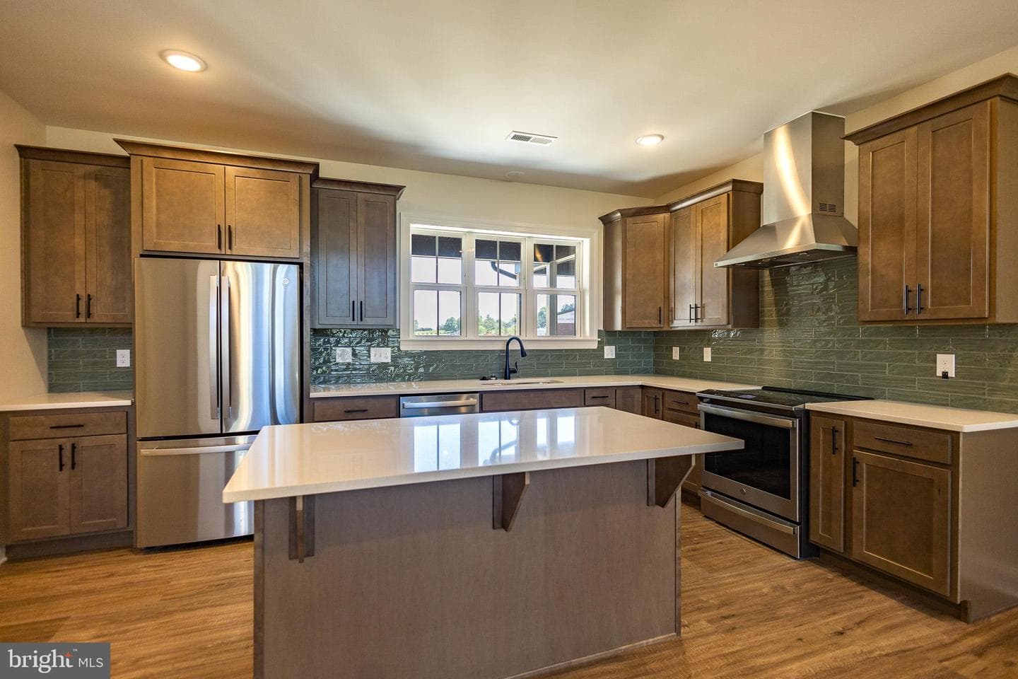 70 Midland Court photo 21