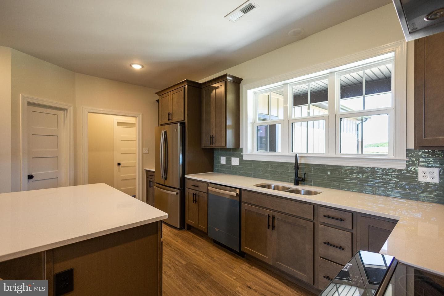 70 Midland Court photo 22
