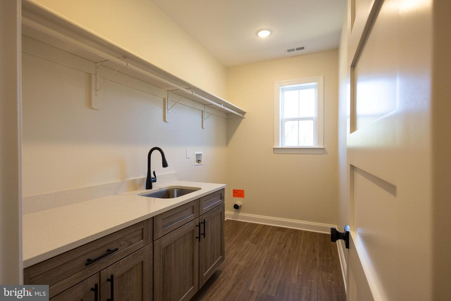 70 Midland Court photo 25