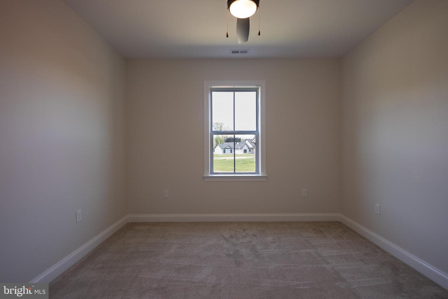 70 Midland Court photo 40