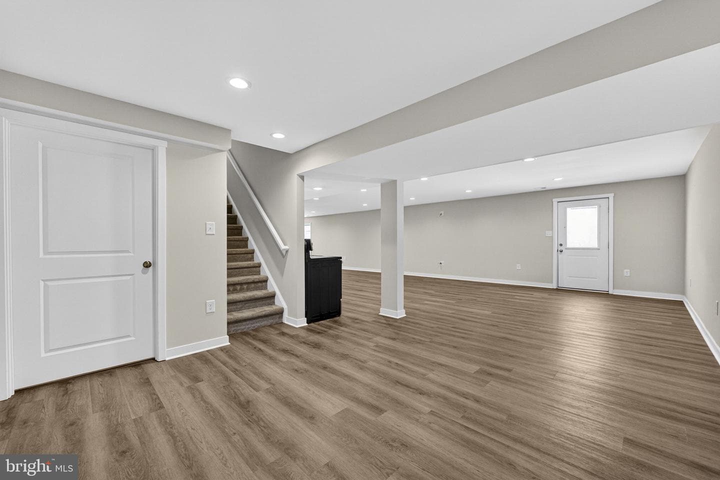 210 Lahaye Drive photo 40