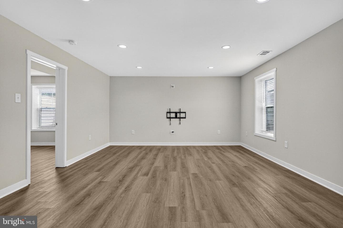 210 Lahaye Drive photo 49