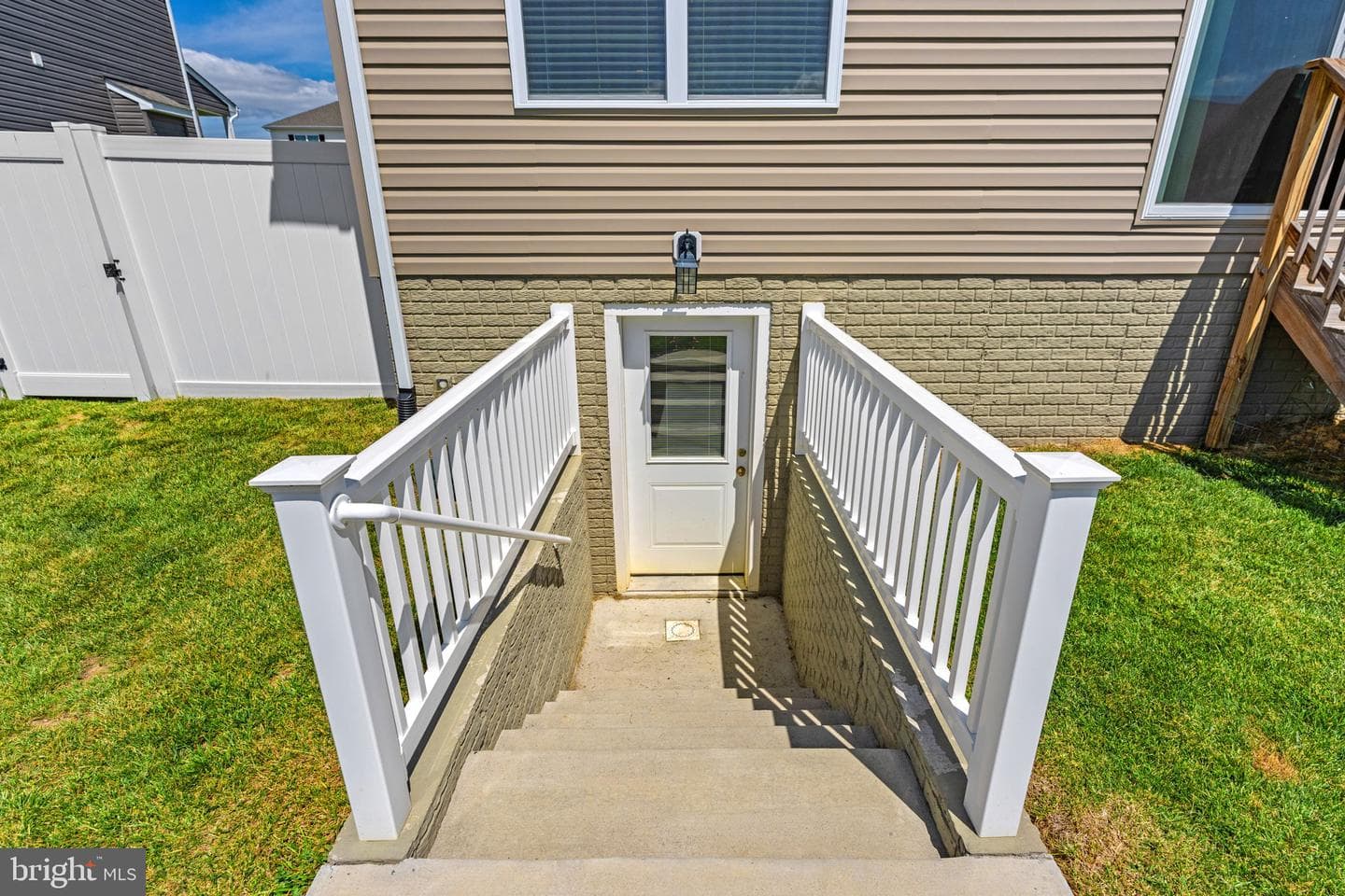 210 Lahaye Drive photo 55