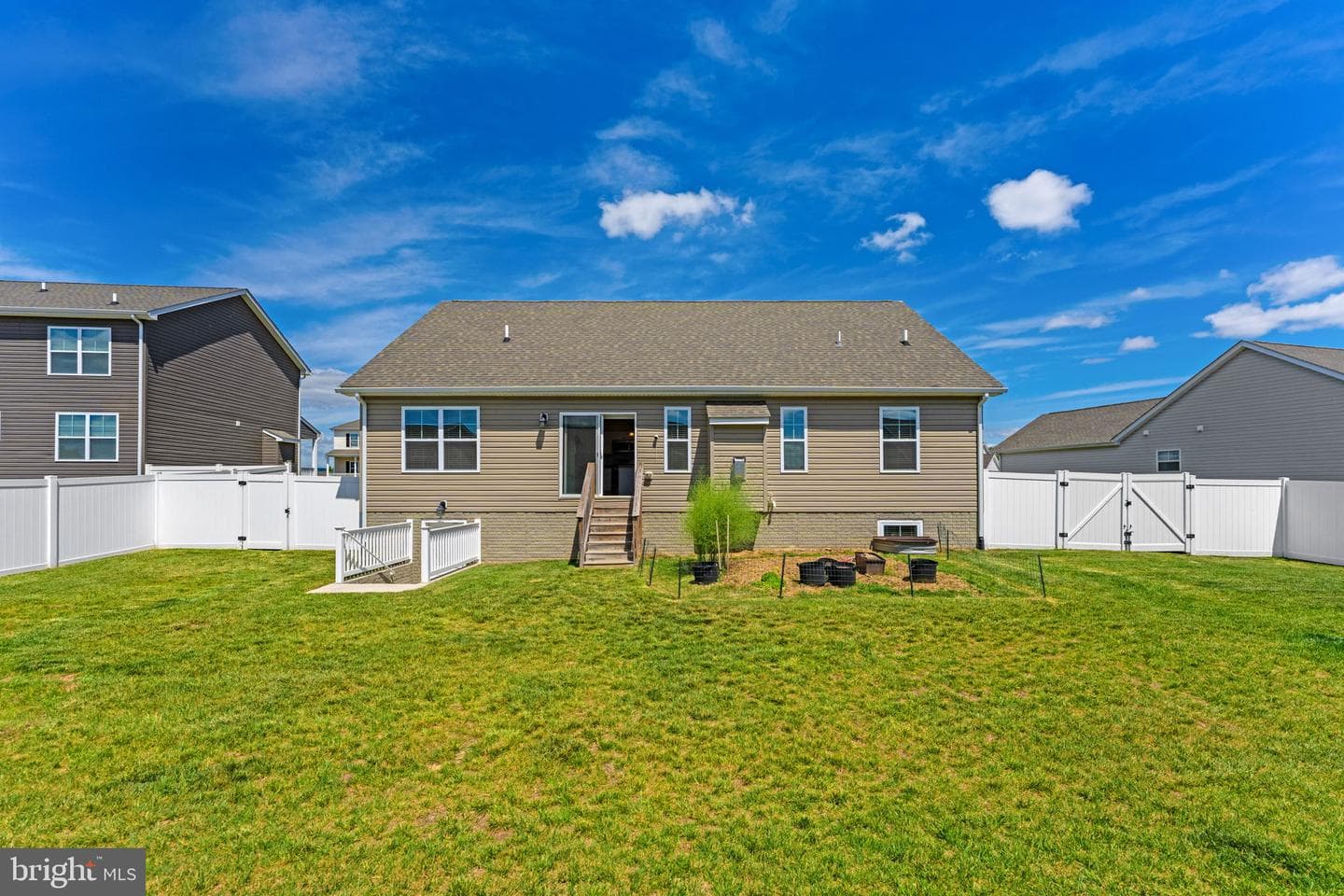 210 Lahaye Drive photo 58