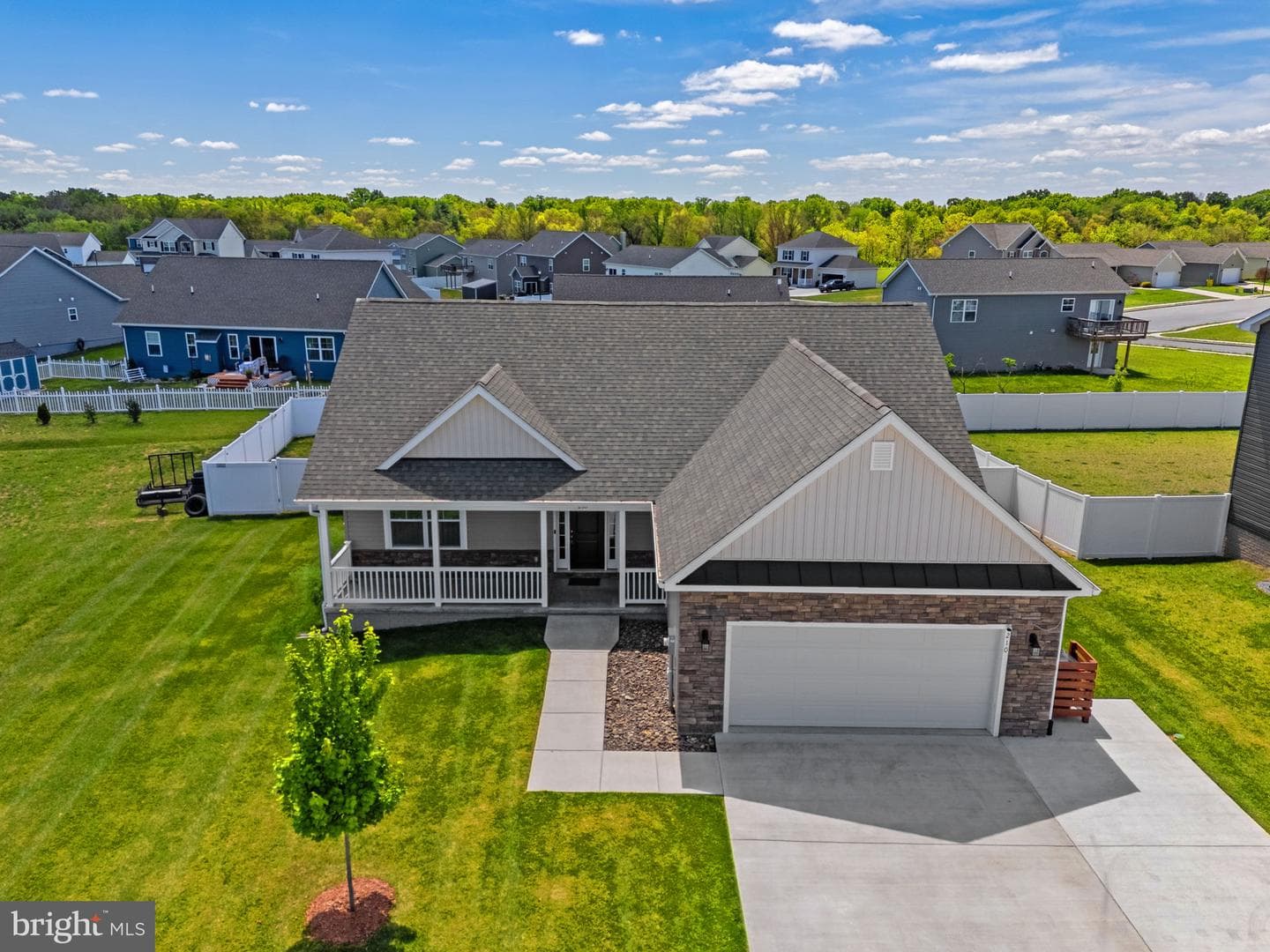210 Lahaye Drive photo 63