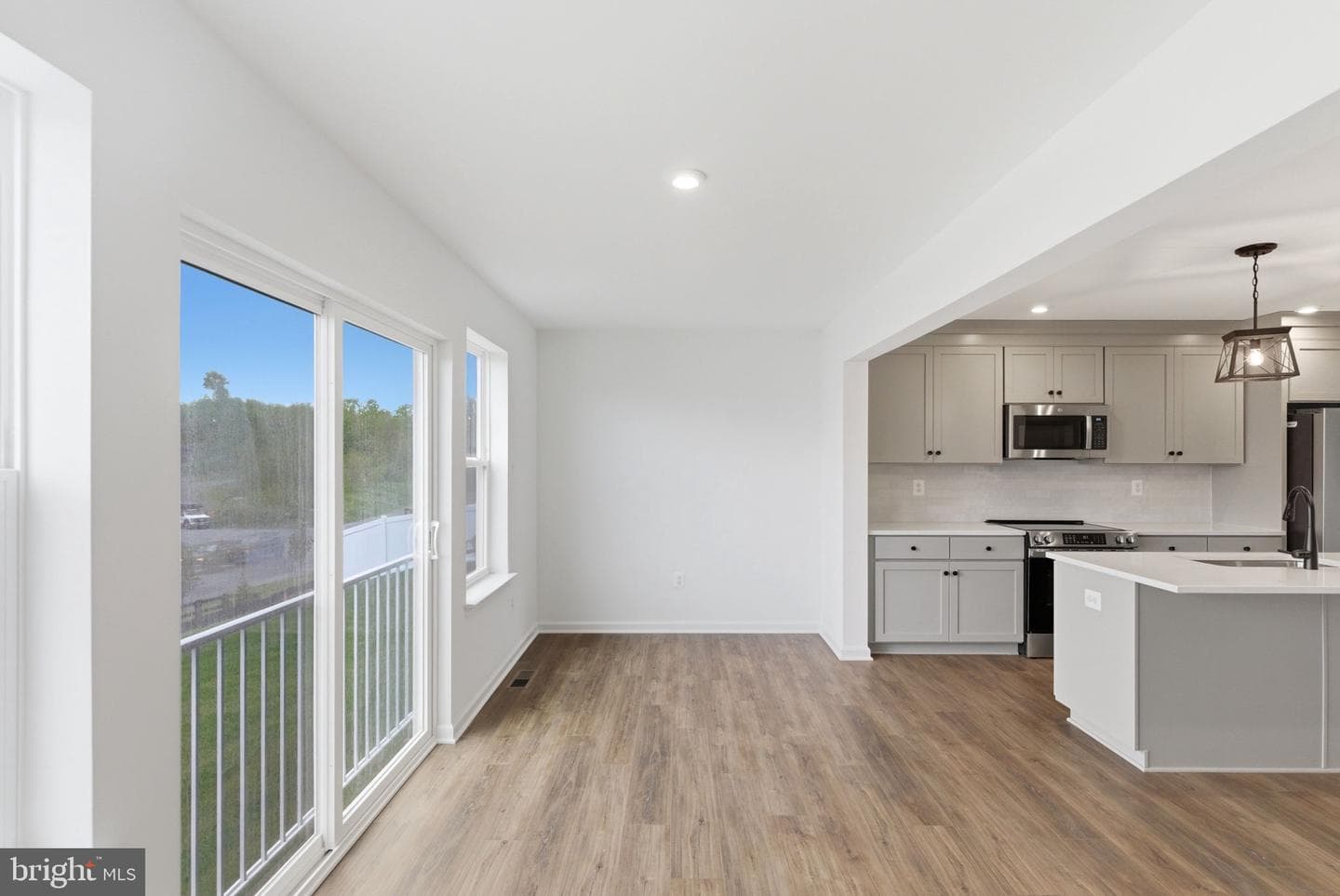 511 Fontana Circle photo 6