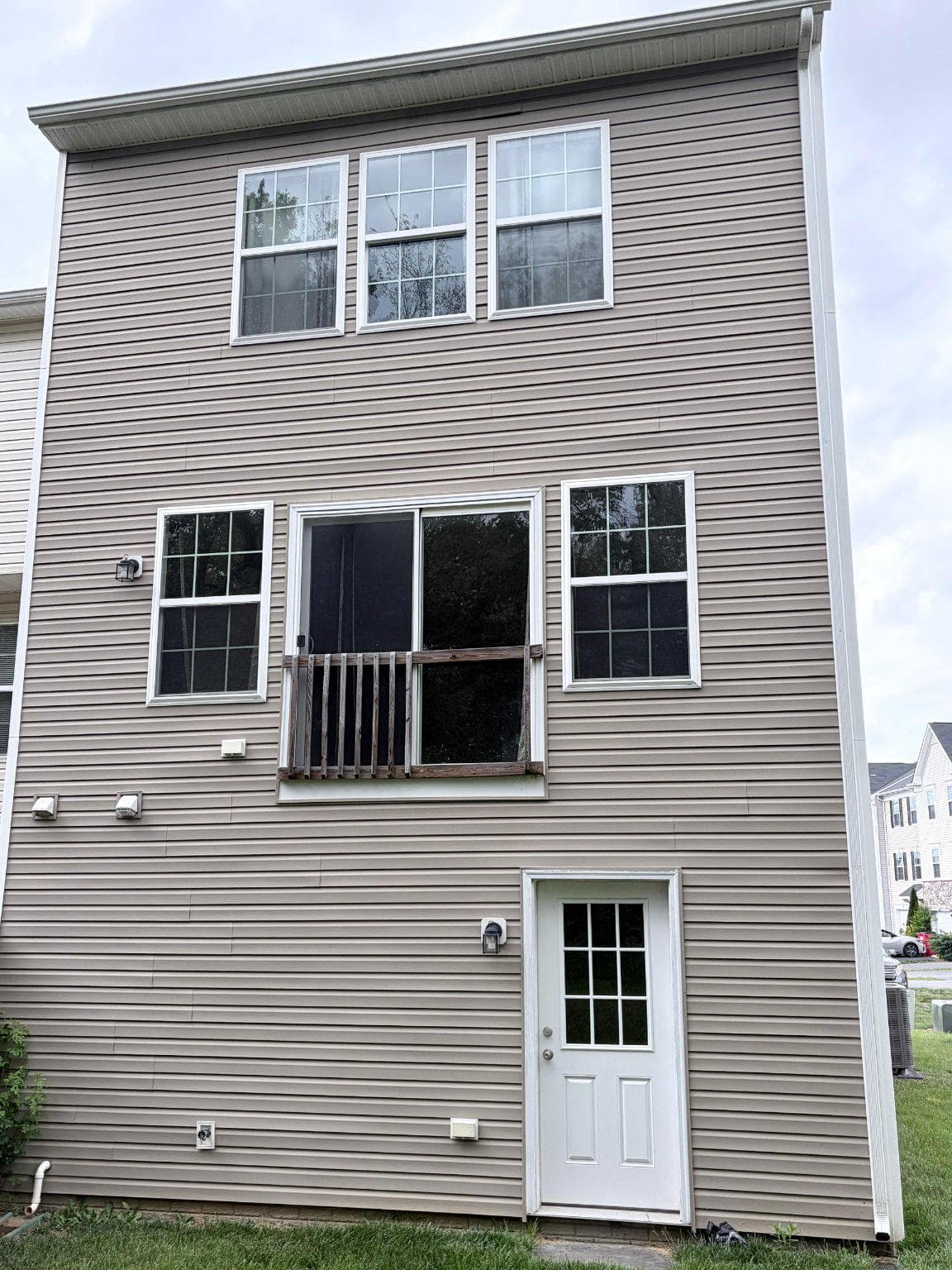 94 Teakwood Dr photo 3