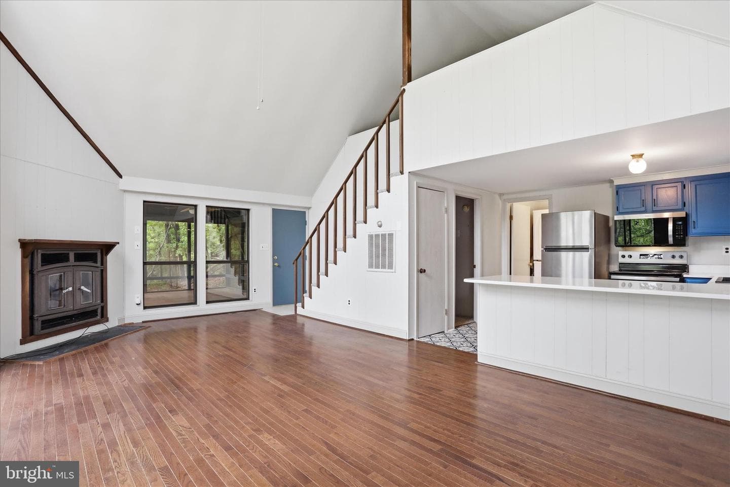 578 Walden Road photo 8