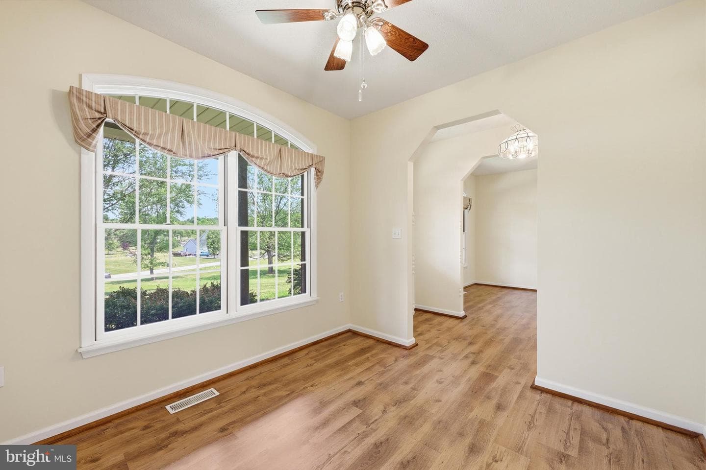 107 Palace Court photo 11