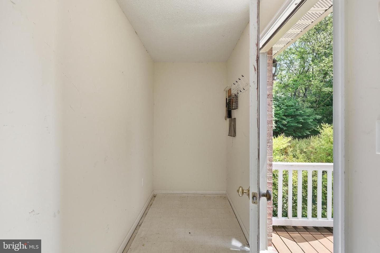 107 Palace Court photo 49