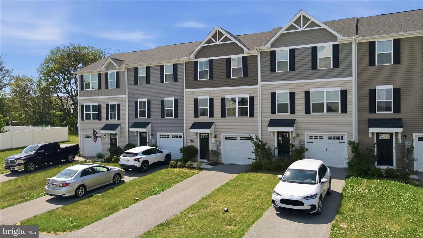 76 Chincoteague Lane photo 3