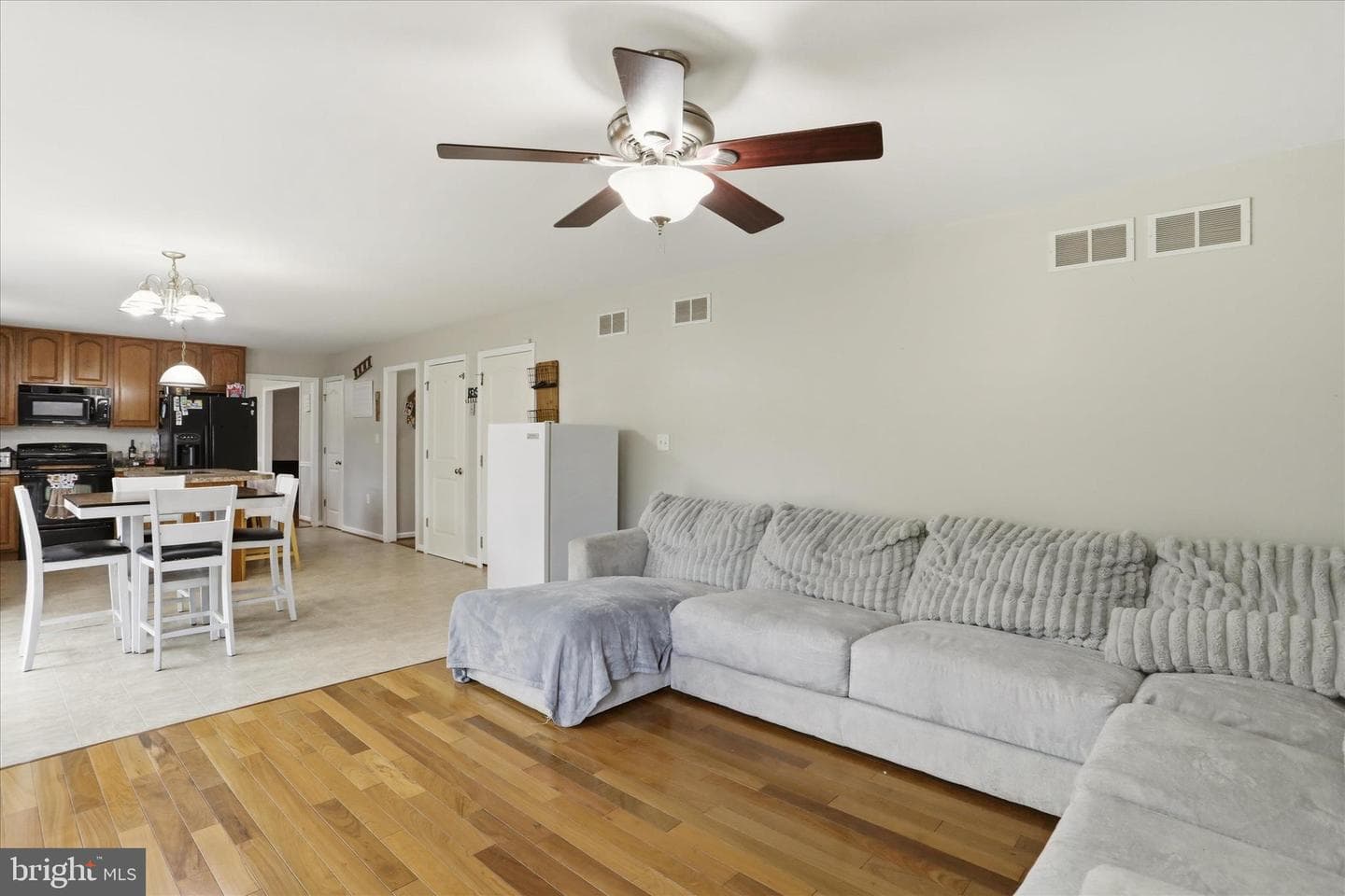 115 Jewels Court photo 10