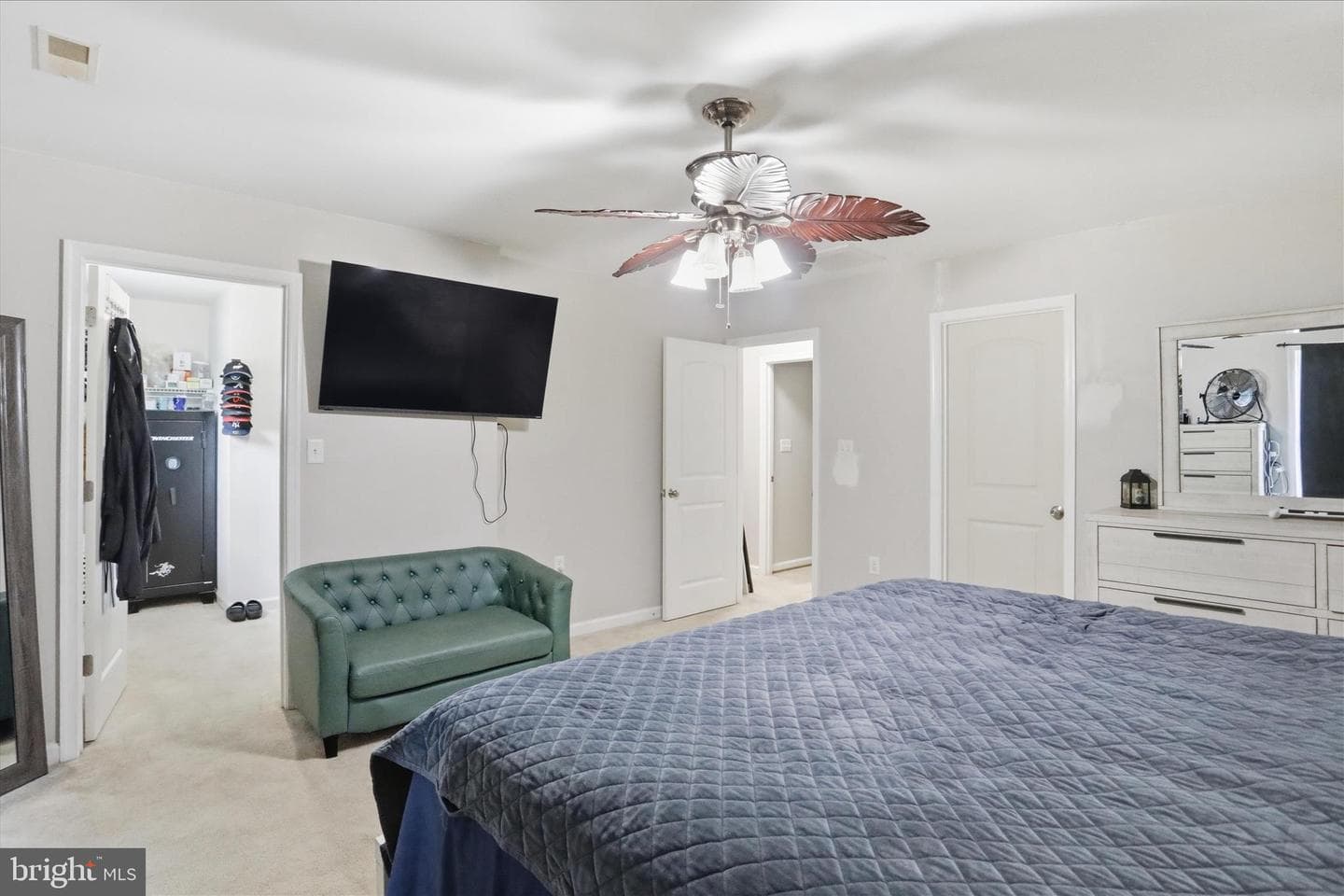 115 Jewels Court photo 24
