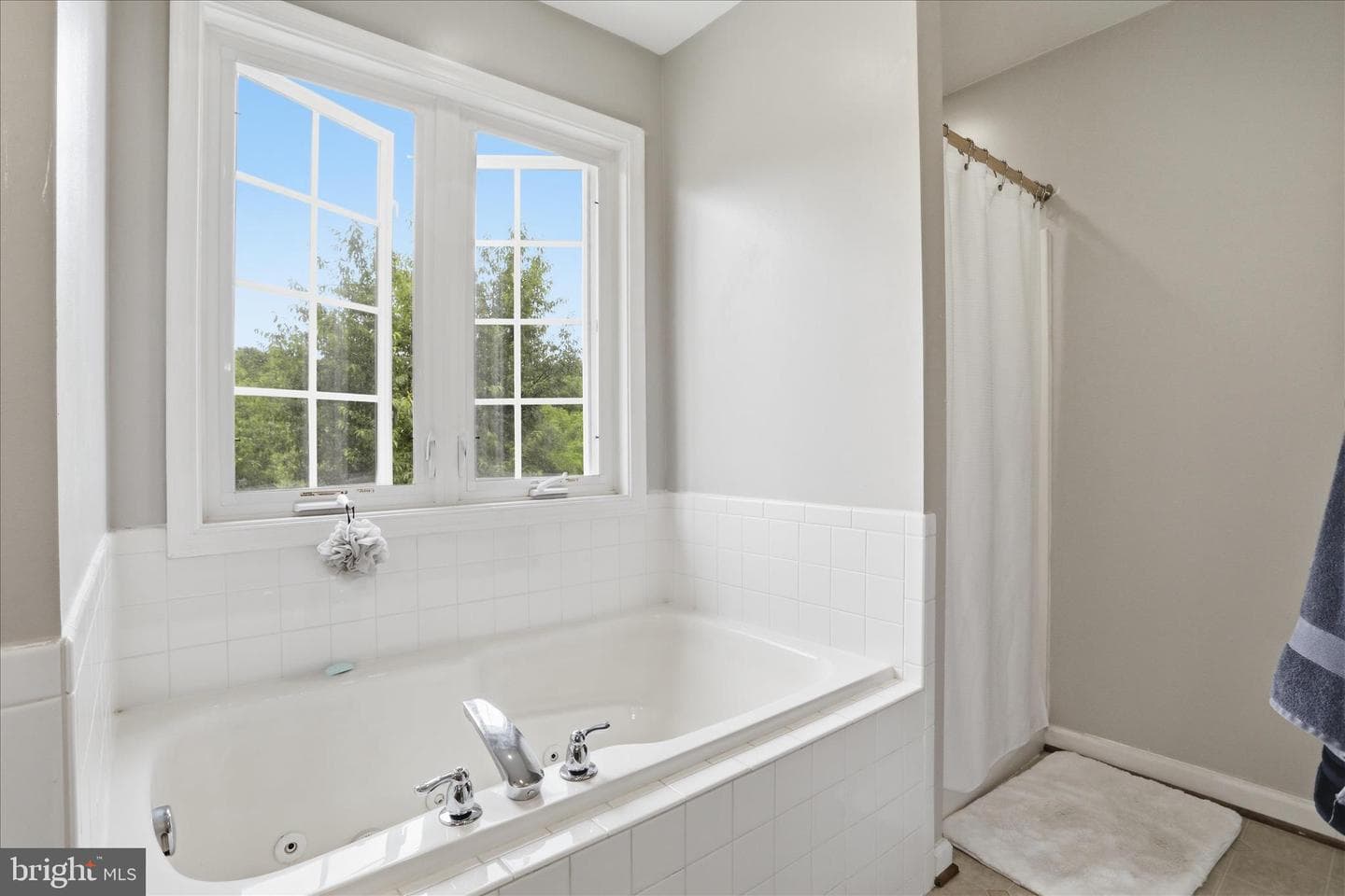 115 Jewels Court photo 25