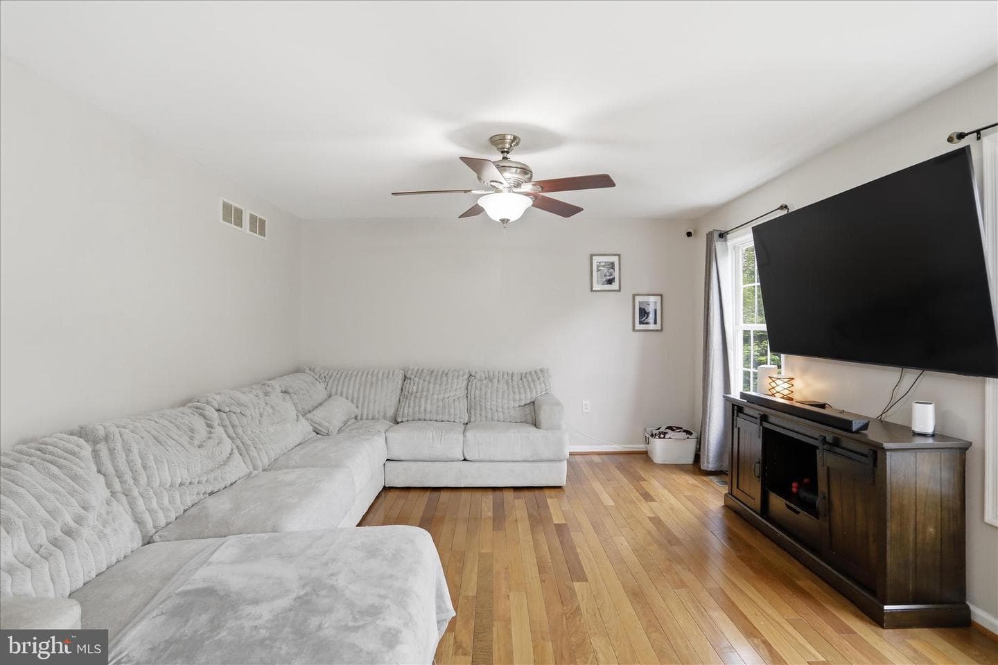 115 Jewels Court photo 9