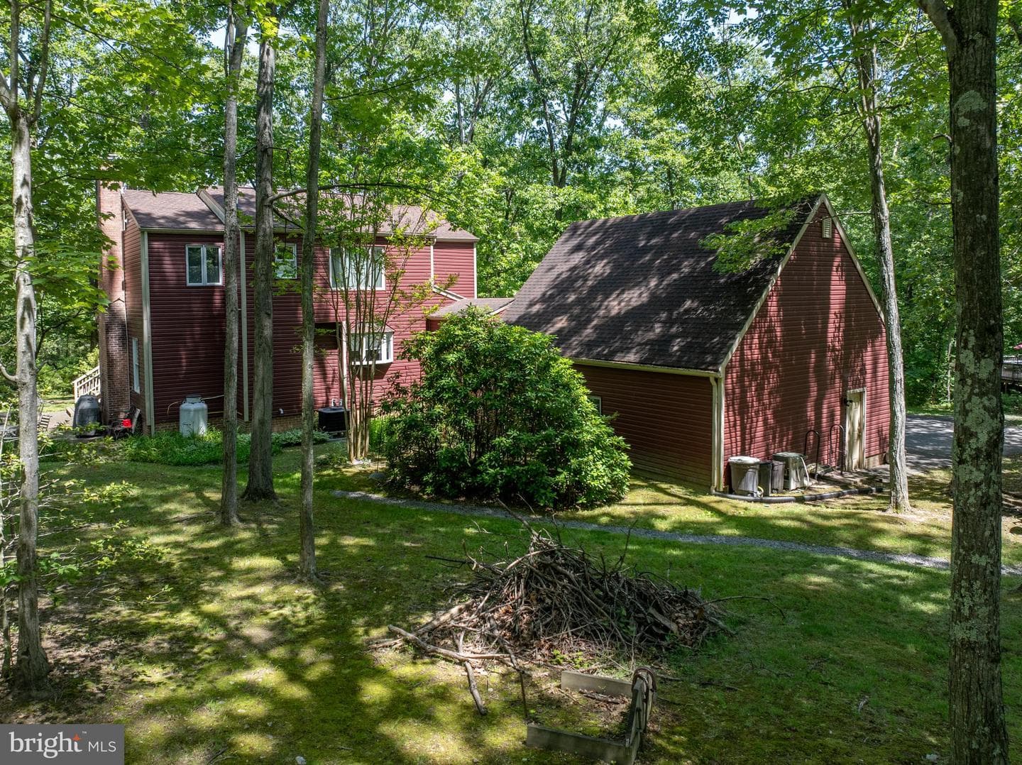 7647 Hedgesville Road photo 68