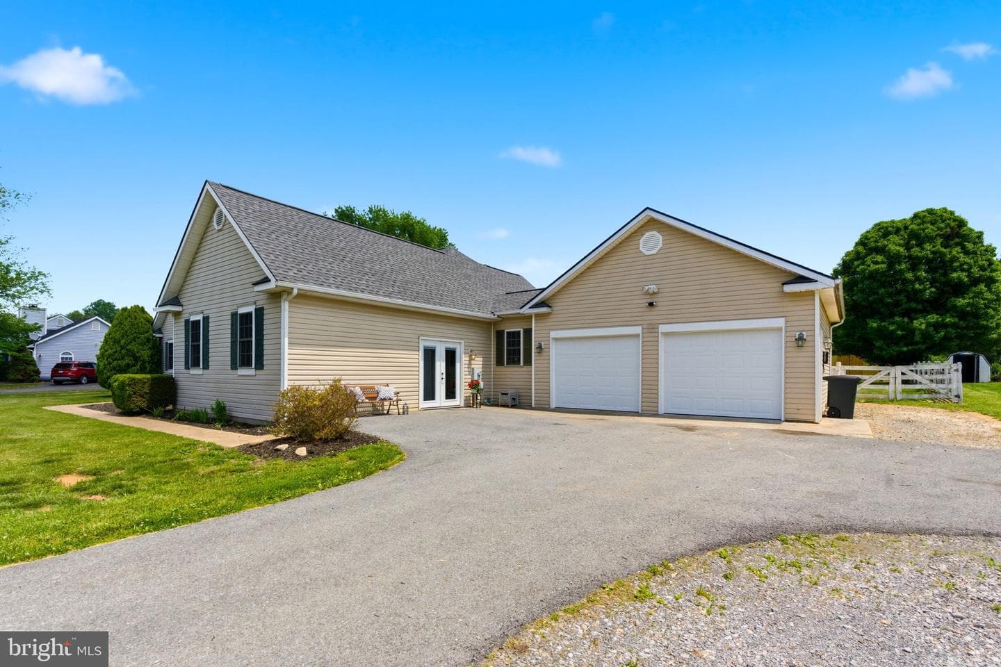 100 Capricorn Drive photo 43