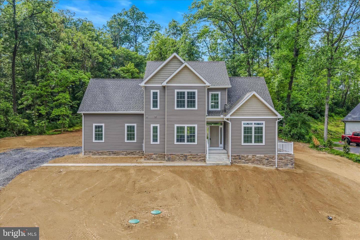 84 Huntsville Court photo 40