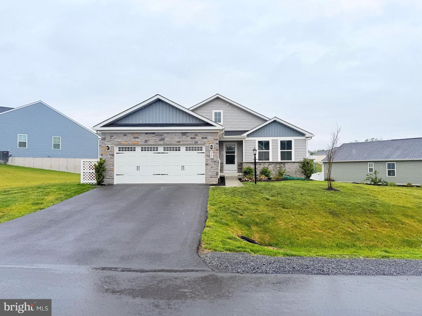 263 Hydro Road photo 3
