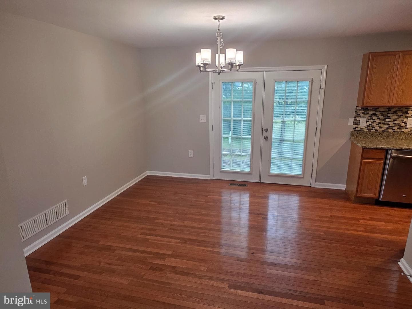 412 Ford Cir photo 5