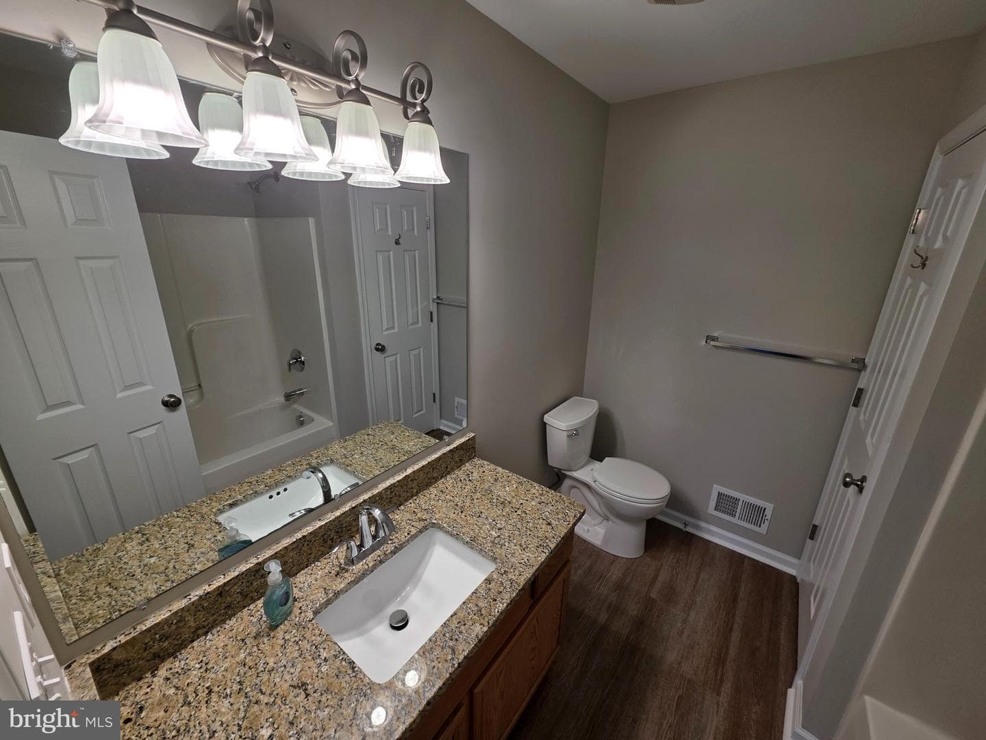 412 Ford Cir photo 7