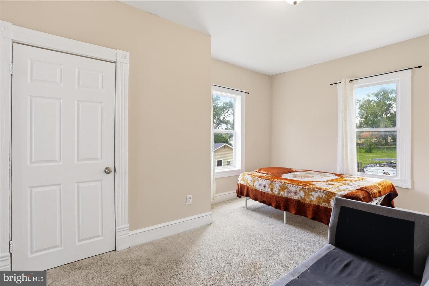 516 N High Street photo 16