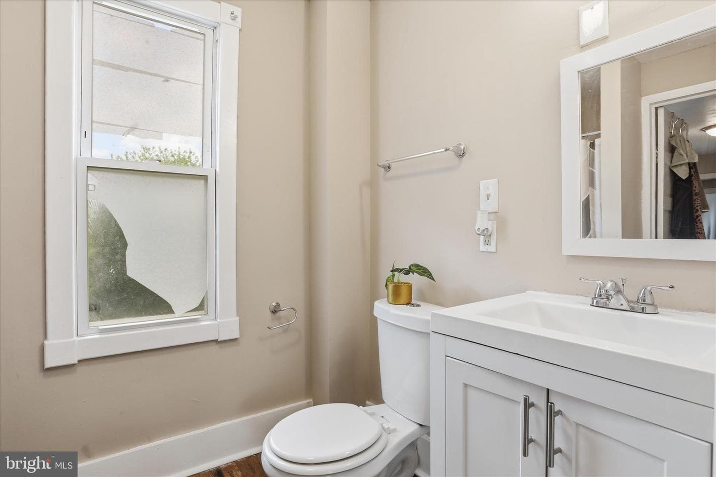 516 N High Street photo 21
