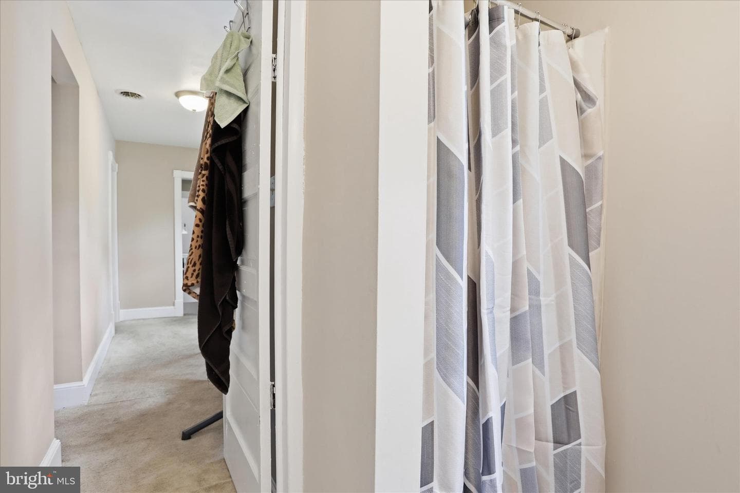 516 N High Street photo 22