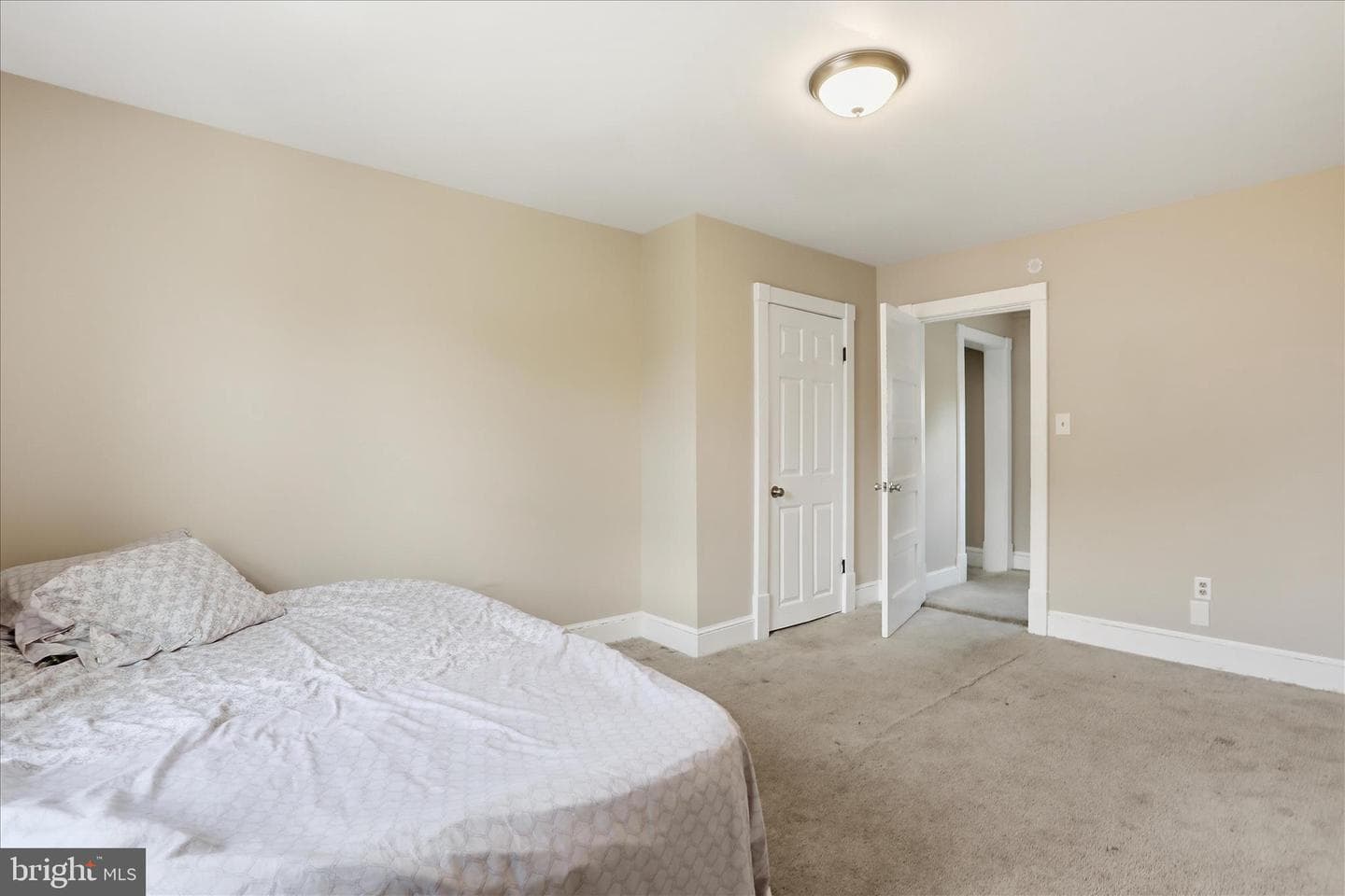 516 N High Street photo 27