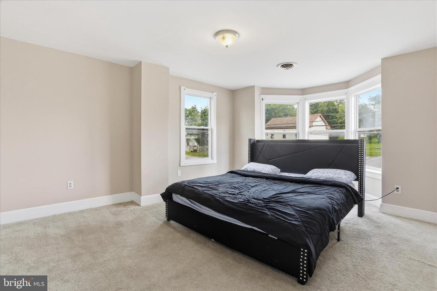 516 N High Street photo 28