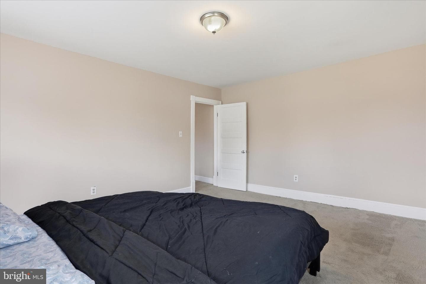 516 N High Street photo 30