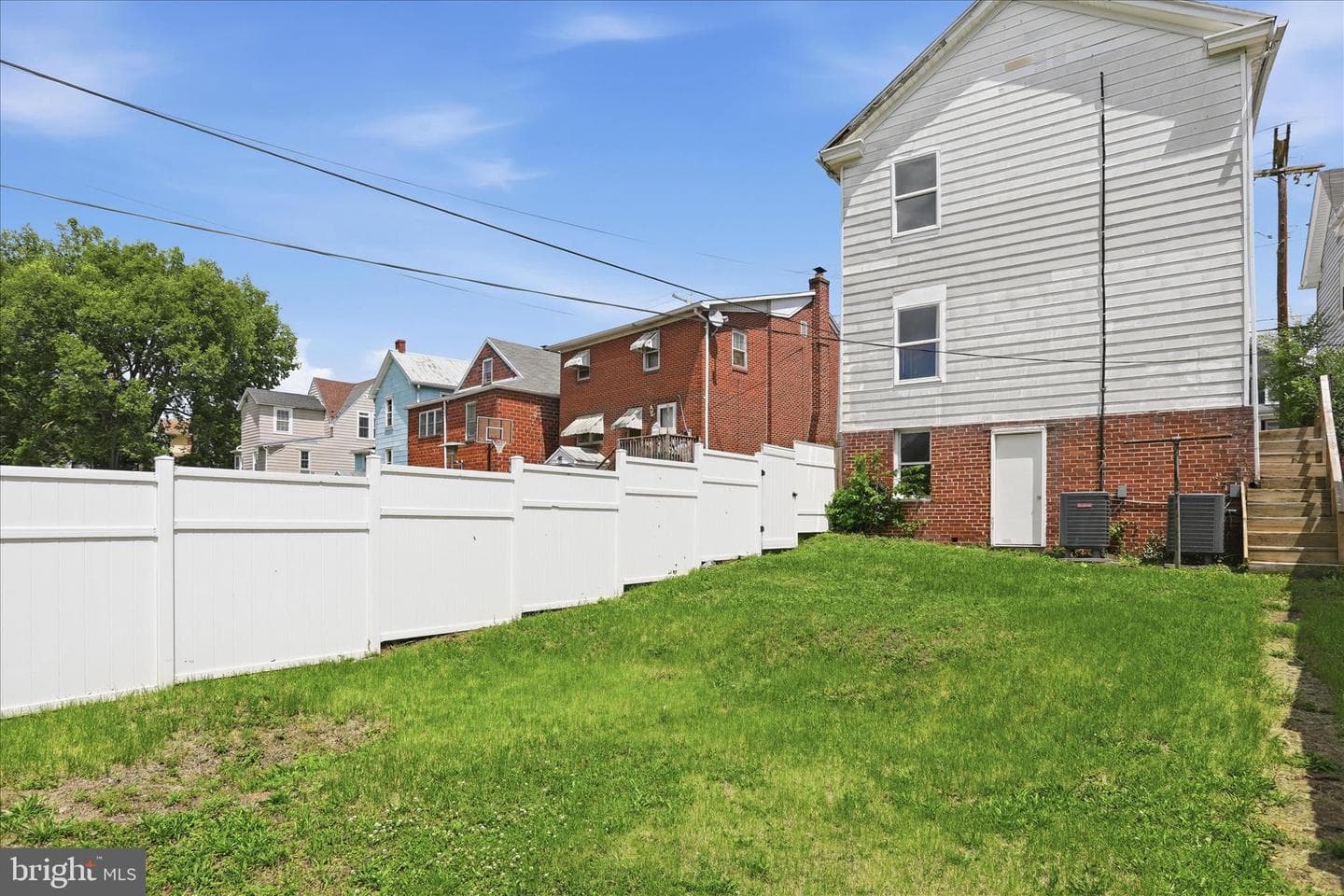 516 N High Street photo 36