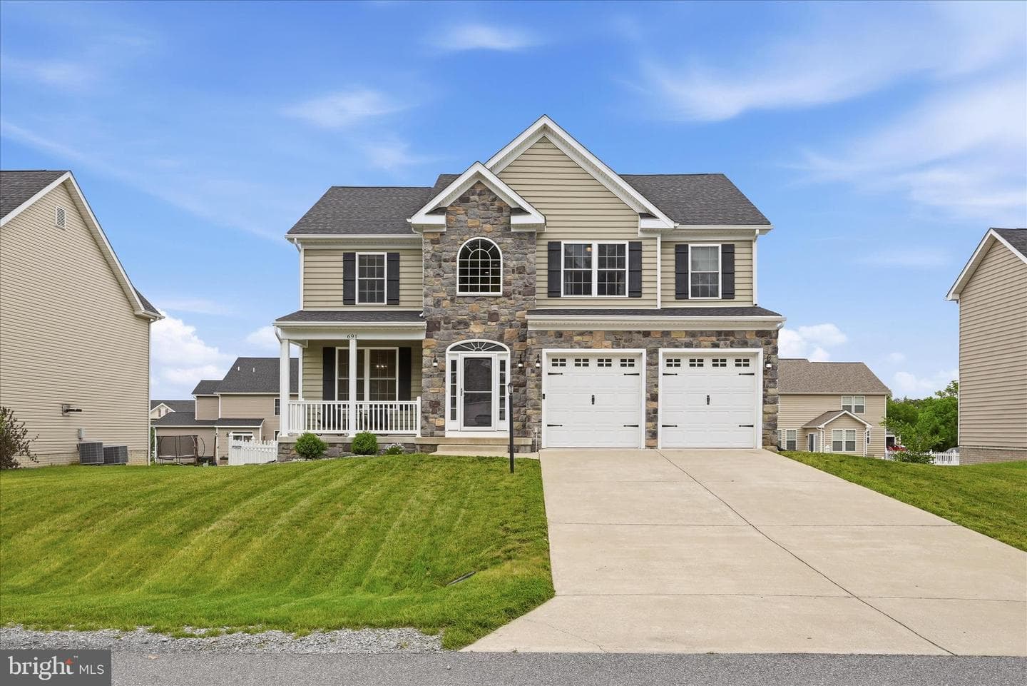691 Webber Springs Drive photo 2