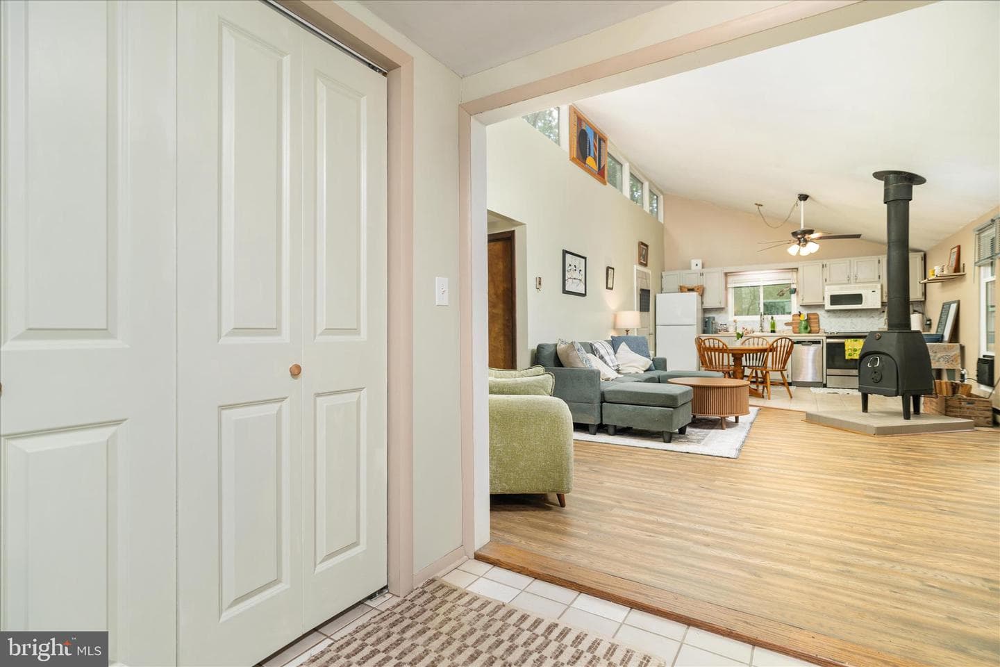 211 Cayuga Trl photo 11