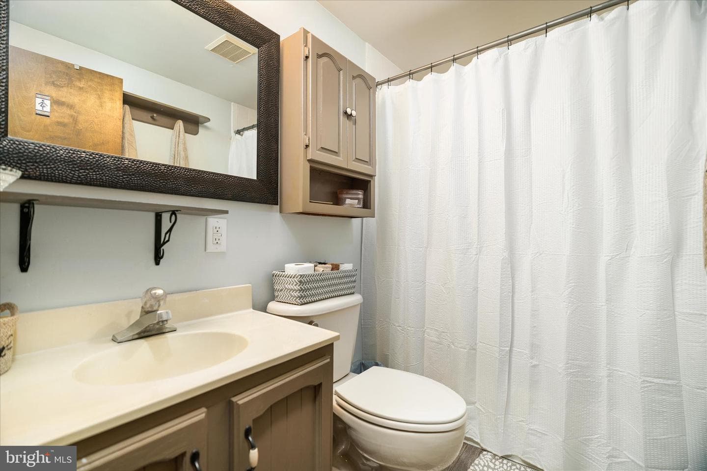 211 Cayuga Trl photo 14